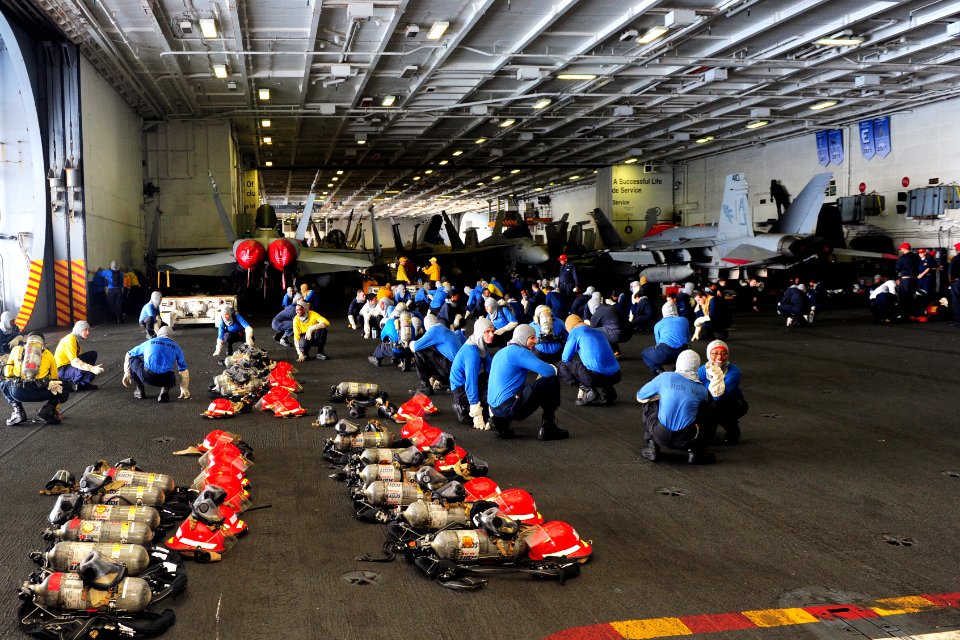 USS George H.W. Bush (CVN 77) 140612-N-CZ979-179 (14401755766)