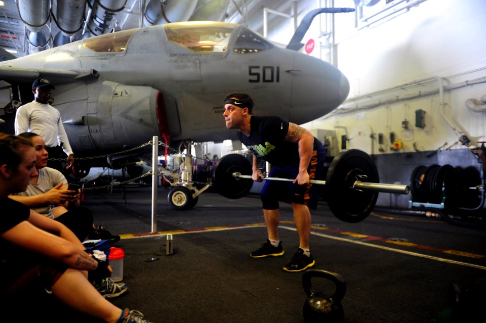USS George H.W. Bush (CVN 77) 140613-N-CZ979-024 (14246872138)