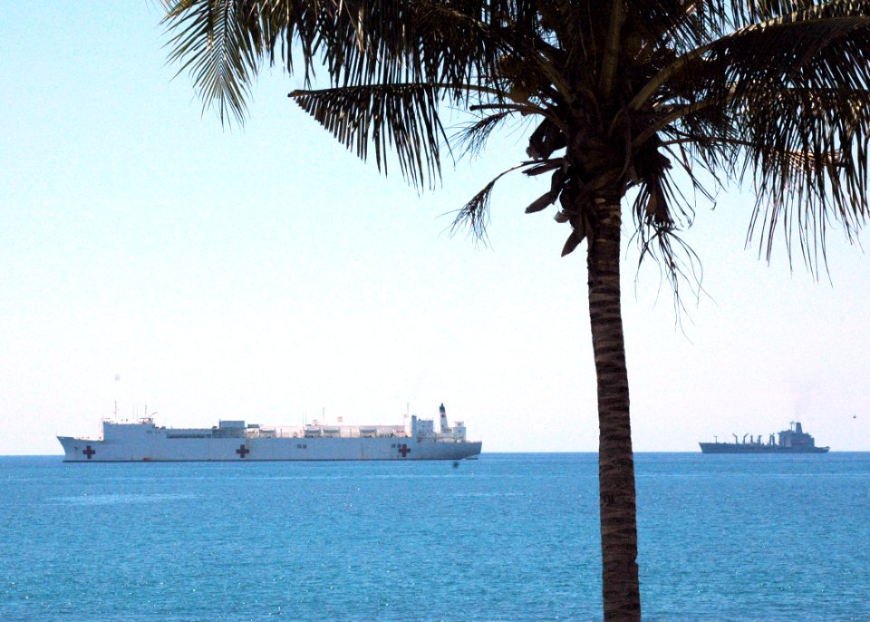 US Navy 060827-N-9076B-232 The Military Sealift Command hospital ship USNS Mercy (T-AH 19) is anchored off the coast of Dili, Timor Leste (East Timor) to provide humanitarian, medical and civic assistance to Dili residents