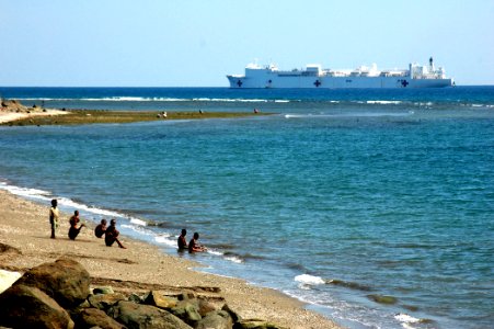 US Navy 060831-N-9076B-080 The Navy's Military Sealift Command hospital ship USNS Mercy (T-AH 19), completes it's last day of humanitarian, medical and civic assistance mission