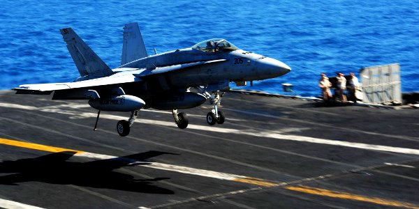 USS George H.W. Bush (CVN 77) 140616-N-CZ979-036 (14440293012)