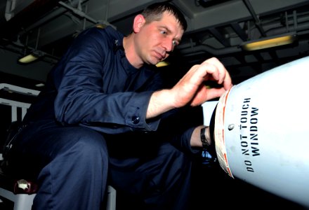 USS George H.W. Bush (CVN 77) 140603-N-CS564-003 (14354668531)