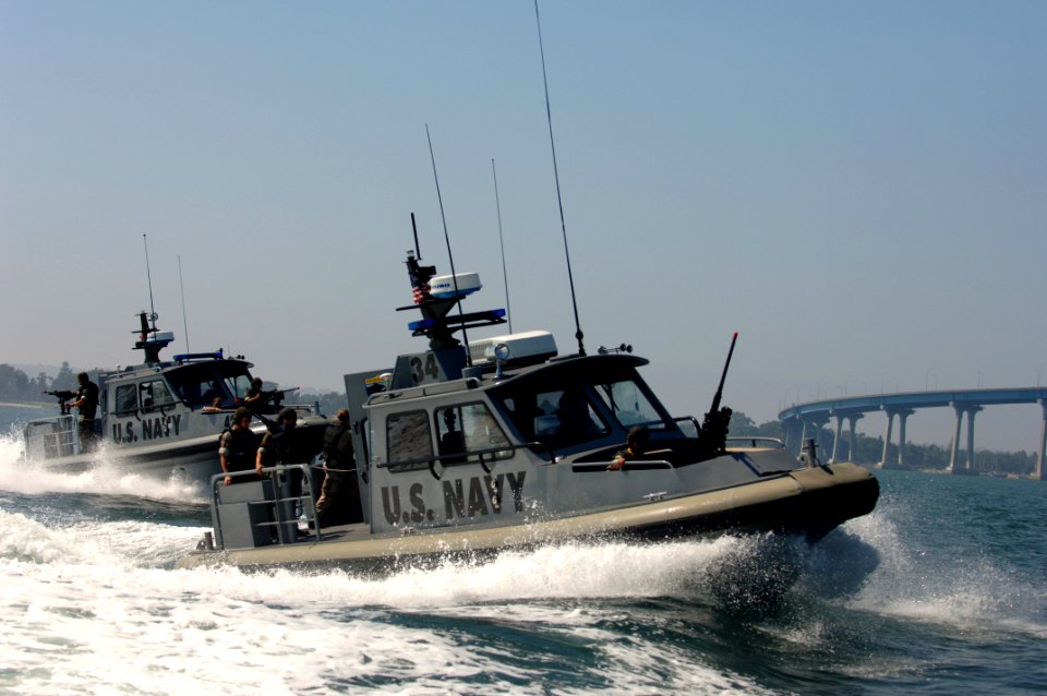 US Navy 060830-N-9818V-174 U.S. Navy reserve unit, Inshore Boat Unit One Three (IBU-13), conduct fast boat training maneuvers during exercise Seahawk 2006