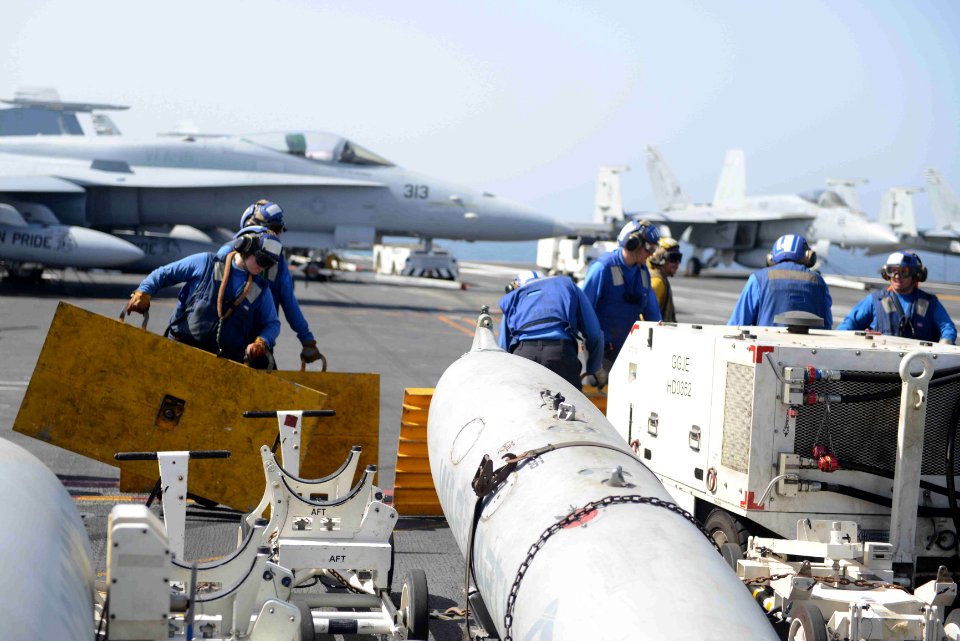 USS GEORGE H.W. BUSH (CVN 77) 140320-N-HK946-015 (13305676614)