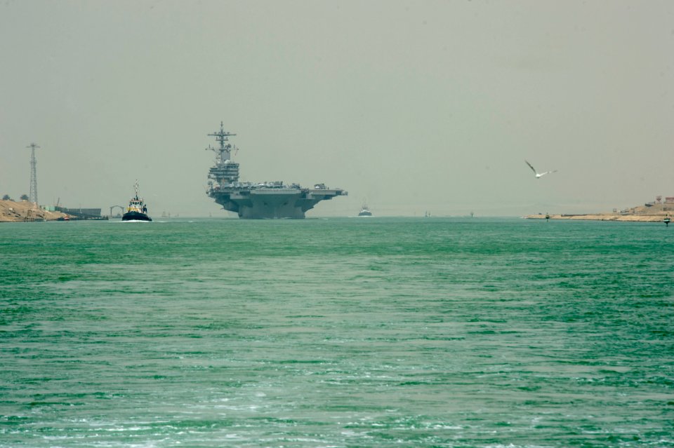 USS GEORGE H.W. BUSH (CVN 77) 1400318-N-PJ969-391 (13820209784)