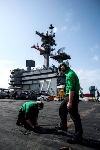 USS George H.W. Bush (CVN 77) 140223-N-SI489-006 (13463512195)