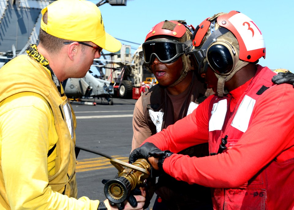 USS George H. W. Bush (CVN 77) 140627-N-VH054-041 (14345071737)
