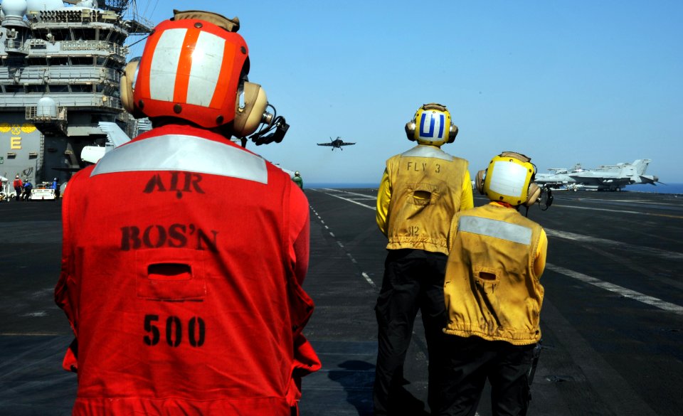 USS George H. W. Bush (CVN 77) 140627-N-CS564-180 (14344947299)