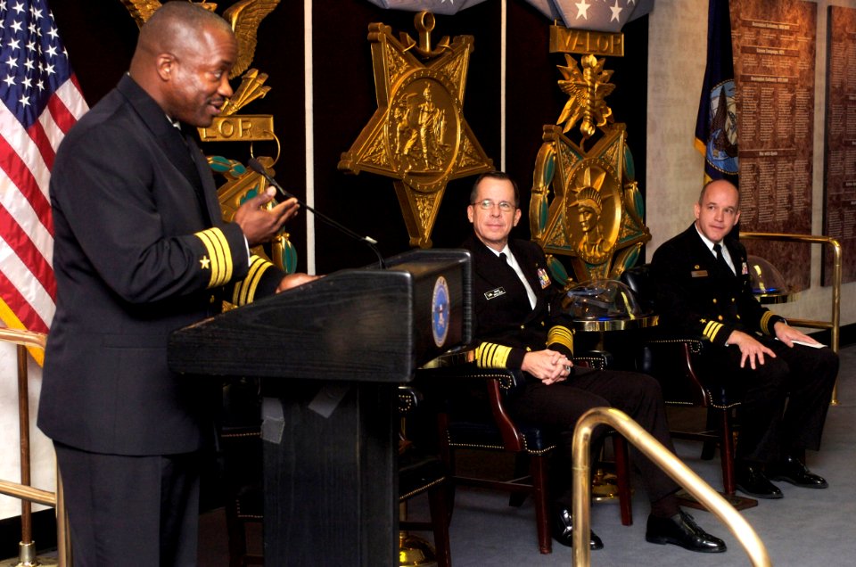 US Navy 061114-N-0696M-065 Vice Admiral James B. Stockdale Award for Leadership winner Cmdr. Richard L. Clemmons, former USS Roosevelt (DDG 80) commanding officer, speaks during the presentation of his award in the Hall of Hero