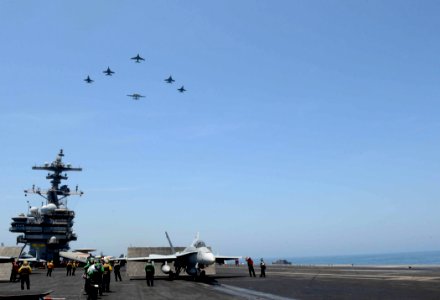 USS GEORGE H. W. BUSH (CVN 77) 140429-N-XI307-245 (13893699258)