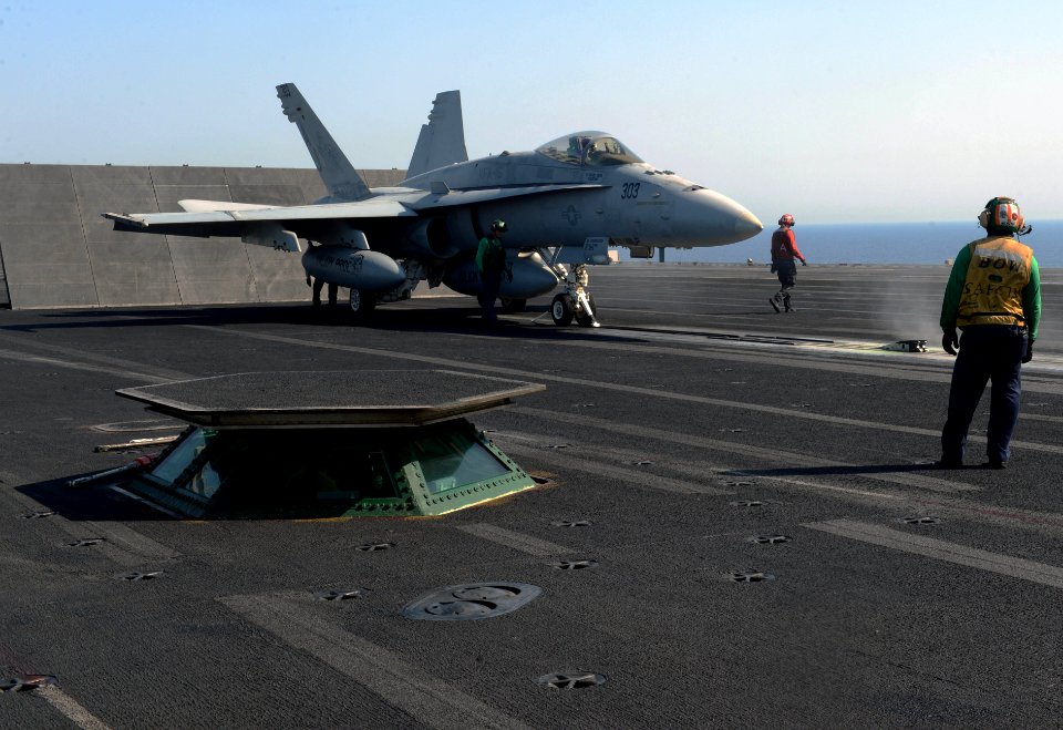 USS George H. W. Bush (CVN 77) 140626-N-XI307-301 (14344958959)
