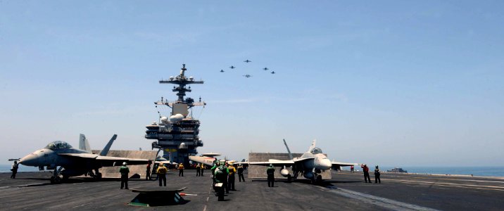 USS GEORGE H. W. BUSH (CVN 77) 140429-N-XI307-237 (14057202116)