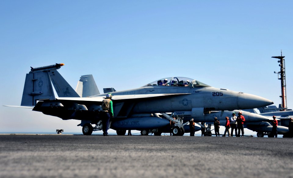 USS George H. W. Bush (CVN 77) 140627-N-CS564-091 (14344990018)