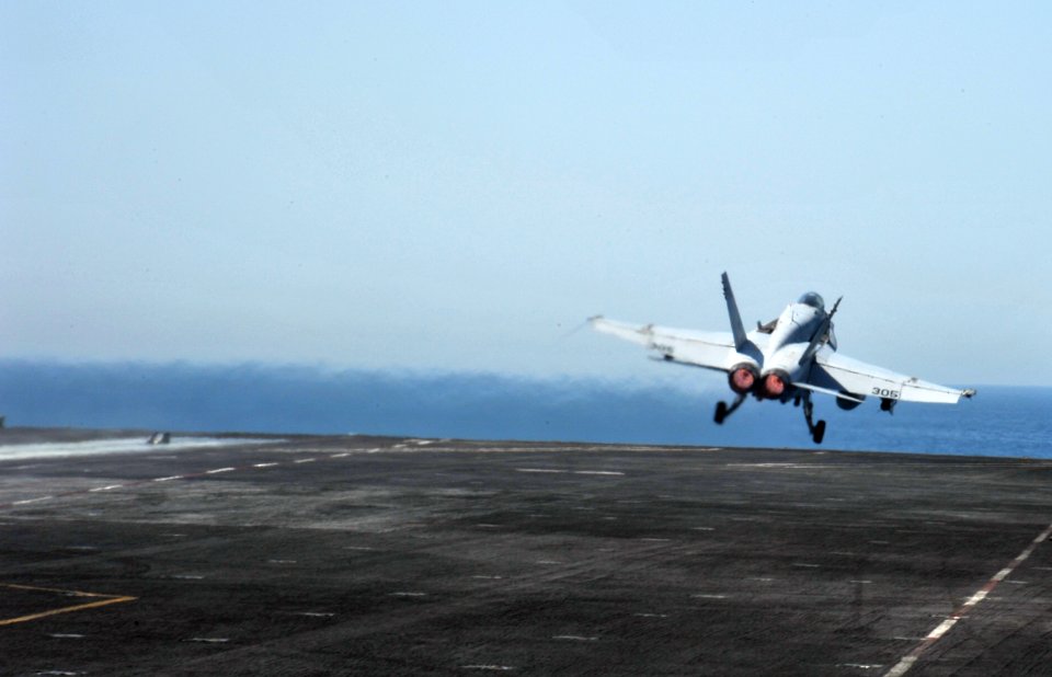 USS George H. W. Bush (CVN 77) 140626-N-CS564-070 (14508472526)