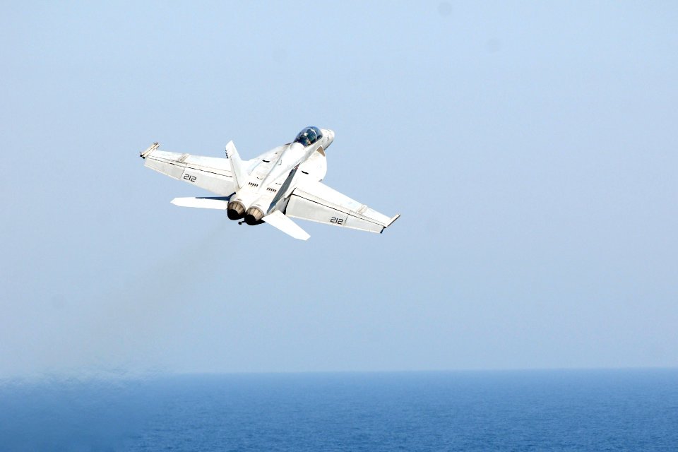 USS George H. W. Bush (CVN 77) 140627-N-CZ979-112 (14531542985)
