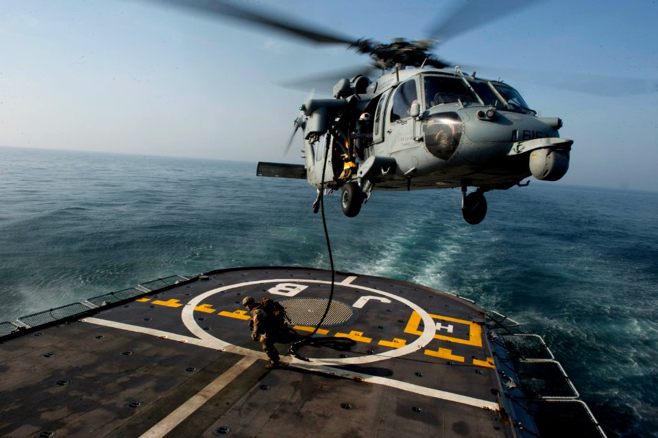 USS George H. W. Bush (CVN 77) 140414-N-EY632-035 (13887903966)