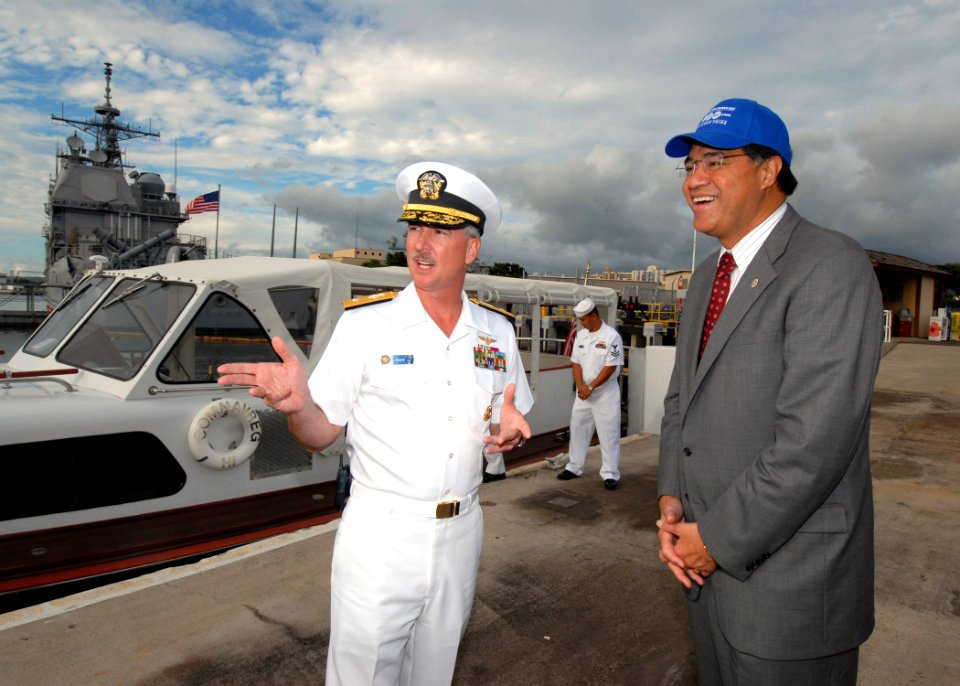 US Navy 061120-N-4965F-002 Commander, Navy Region Hawaii, Rear Adm. T.G. Alexander, meets with Mufi Hannemann, mayor of the City and County of Honolulu