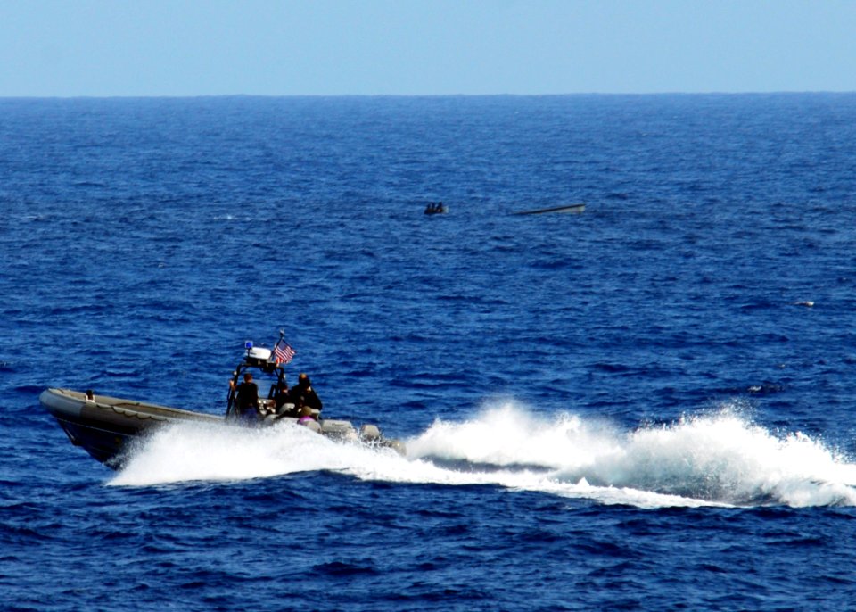 USS Freedom intercepts cocaine DVIDS254359