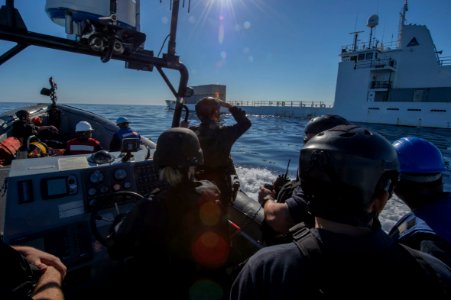USS Freedom during an Independent Deployer Certification Exercice (IDCERTEX) 150215-N-YW024-032