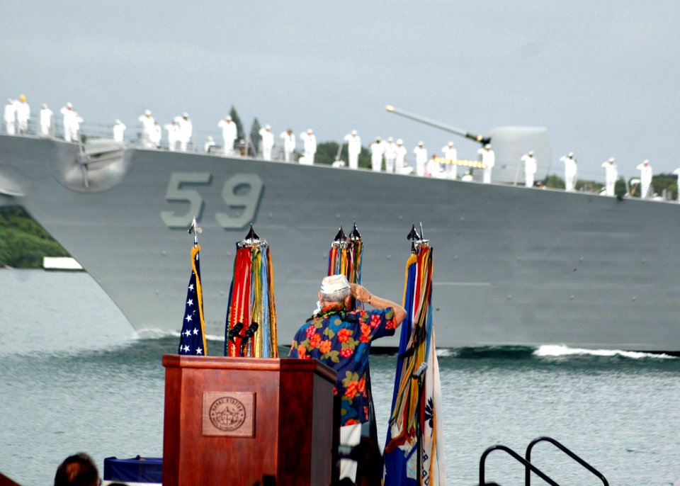 US Navy 061207-N-0879R-006 President of the National Pearl Harbor Survivors Association, Mal Middlesworth, salutes as the guided missile destroyer USS Russell (DDG 59) conducts a pass-in-review