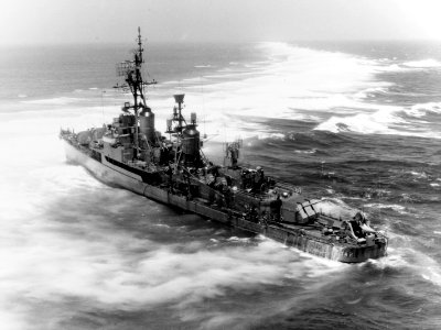 USS Frank Knox aground on Pratas Reef 1965