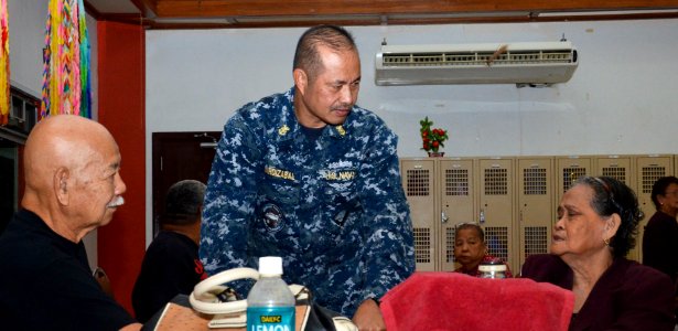 USS Frank Cable operations 150408-N-IG696-008