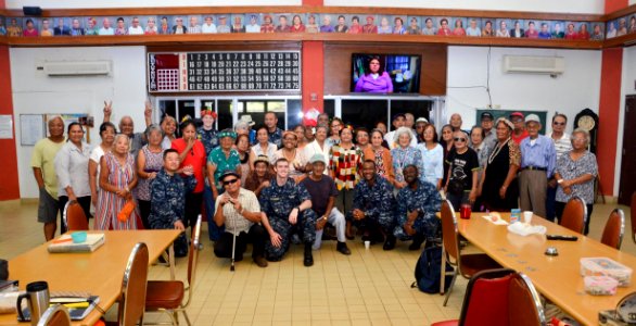 USS Frank Cable operations 150408-N-IG696-068