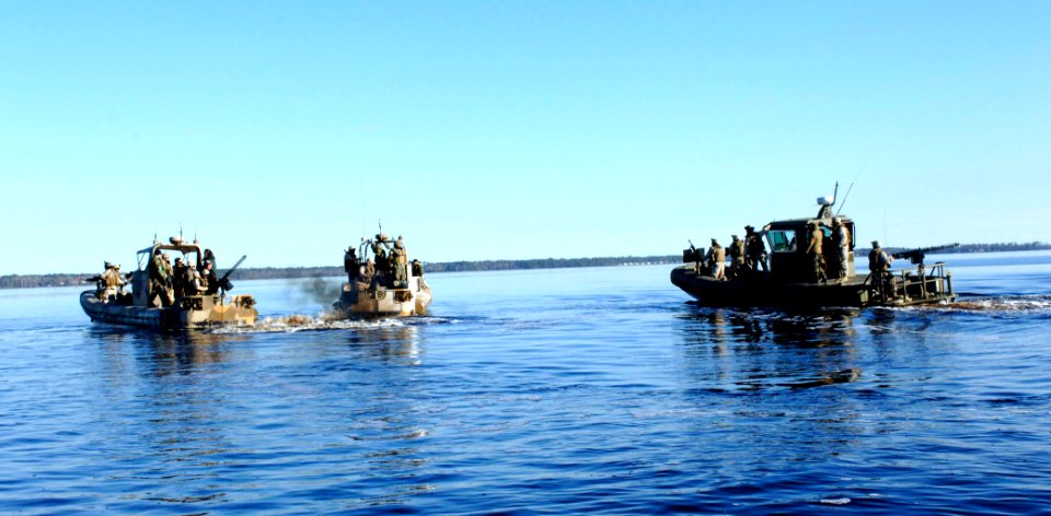 US Navy 061210-N-4097B-014 Sailors assigned to Riverine Squadron One (RIVRON-1) conduct field and water exercises as part of their final evaluation prior to deployment