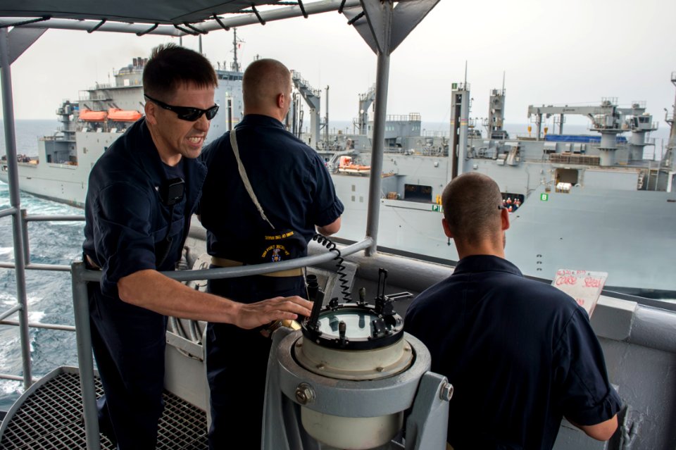 USS Fort McHenry operations 150331-N-DQ840-137