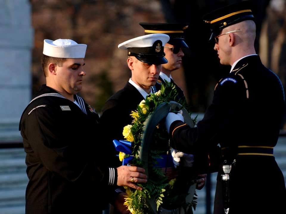 US Navy 061213-N-9769P-003 Chief Cryptologic Technician (Collection) Brian Davison, Navy Recruiter of the Year (Active Component), and Navy Counselor 1st Class Francisco Freeman, Navy Recruiter of the Year (Reserve Component),