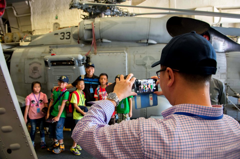 USS Fort Worth (LCS 3) Ship tours in Jakarta 141224-N-DC018-168