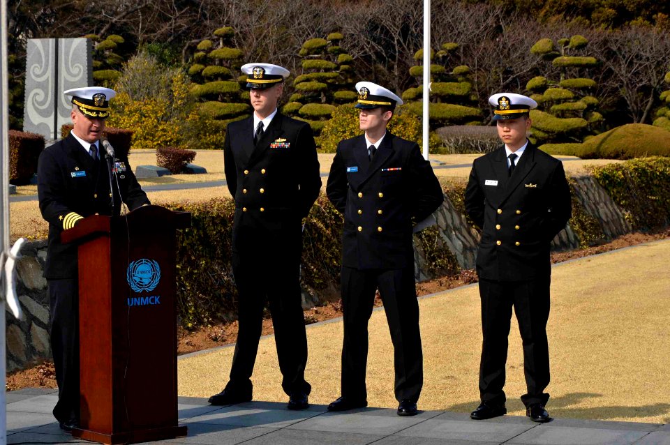 USS Frank Cable action 150316-N-EV320-025