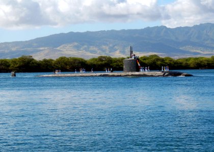 US Navy 061222-N-9486C-001 Los Angeles-class fast attack submarine USS Columbus (SSN-762) returns to Naval Station Pearl Harbor just in time for the holidays photo