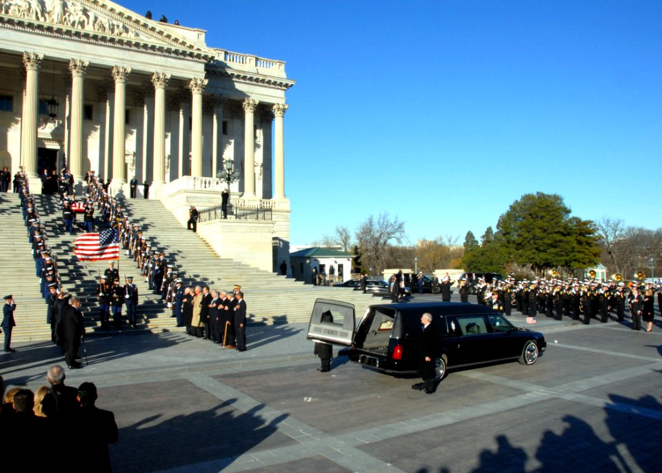US Navy 070102-N-0773H-046 The United States Navy Ceremonial Band plays, Hail to the Chief, for former President Gerald R. Ford as his remains are carried down the east steps during the departure ceremony