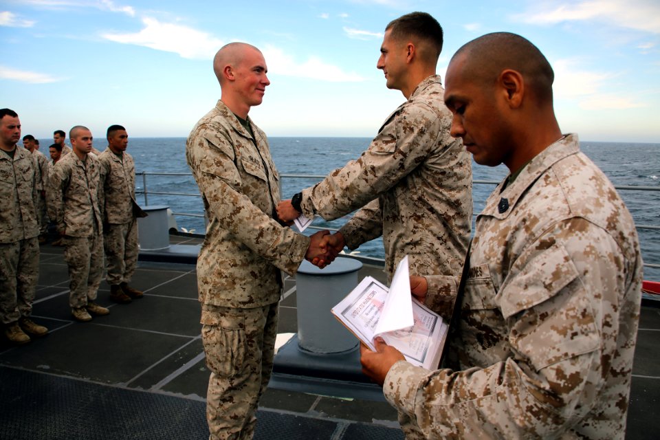 USS Fort McHenry (LSD 43) 150306-M-AR522-113 (16153727913)