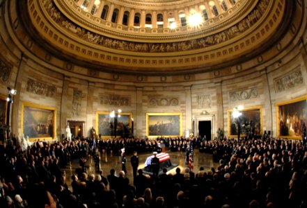 US Navy 061230-D-1142M-001 Vice President Richard Cheney along with members of the Senate and the House of Representatives honor former President Gerald R. Ford during national farewell funeral ceremonies