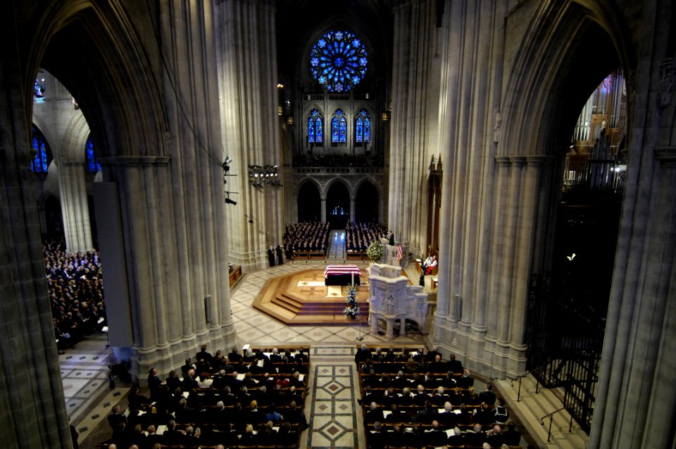 US Navy 070102-F-0207D-124 The casket of former President Gerald R. Ford lay in repose at the Washington National Cathedral in Washington, D.C., Jan. 2