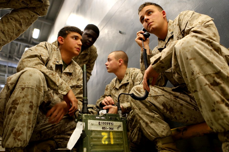 USS Fort McHenry (LSD 43) 150303-M-AR522-033 (16566397897)