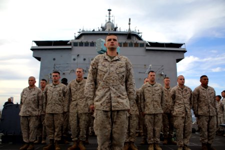 USS Fort McHenry (LSD 43) 150306-M-AR522-081 (16153732233)