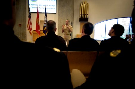 US Navy 070119-N-0696M-078 Chief of Naval Operations (CNO) Adm. Mike Mullen visits with chiefs and officers assigned to Naval Submarine Base Kings Bay during an All Hands call