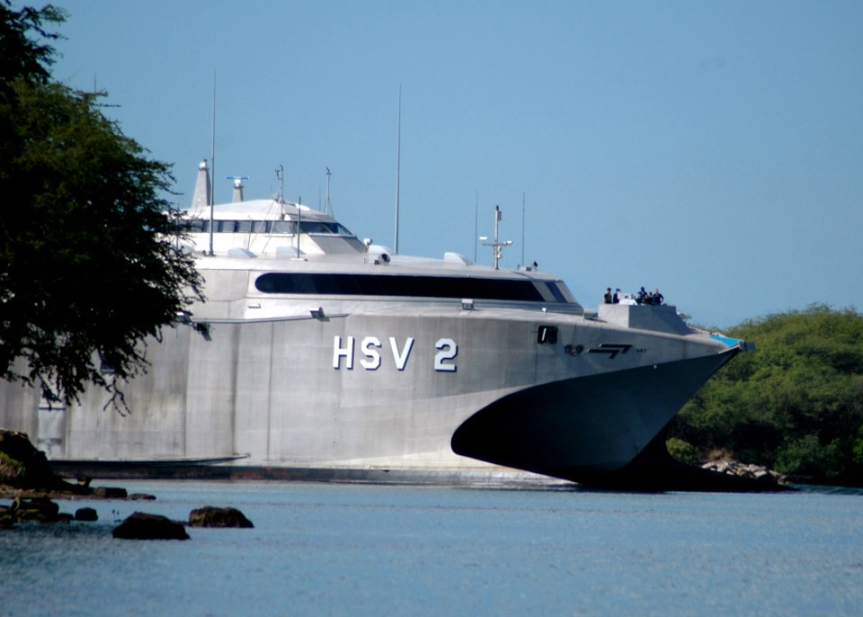 US Navy 070125-N-0879R-006 U.S. Navy High-Speed Vessel (HSV-2) Swift arrives in Pearl Harbor for routine maintenance. Swift is currently completing her third circumnavigation of the world