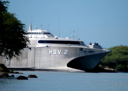 US Navy 070125-N-0879R-006 U.S. Navy High-Speed Vessel (HSV-2) Swift arrives in Pearl Harbor for routine maintenance. Swift is currently completing her third circumnavigation of the world