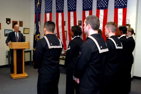 US Navy 070126-N-2456S-031 The 3rd Master Chief Petty Officer of the Navy (MCPON) Robert J. Walker speaks to the last class of operations specialists to graduate from the Center for Surface Combat Systems (CSCS) Unit Dam Neck
