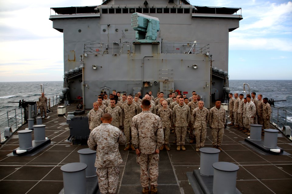 USS Fort McHenry (LSD 43) 150306-M-AR522-100 (16151354174)