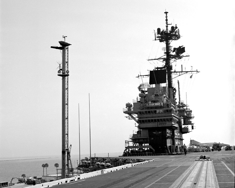 USS Forrestal Belknap pole
