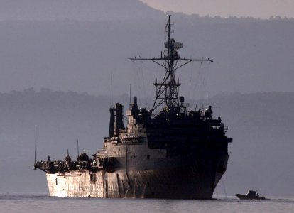 US Navy 070125-N-0780F-001 Amphibious transport dock USS Shreveport (LPD 12) arrives in Souda Bay for a scheduled port visit