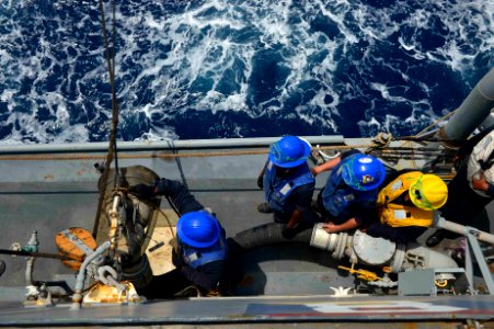 USS Forrest Sherman (DDG 98) 150812-N-ZF498-089 (20756741515)