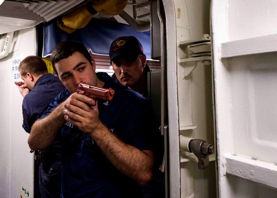 USS Forrest Sherman (DDG 98) 150516-N-TP976-043 (17234523934)