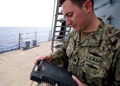 USS Forrest Sherman (DDG 98) 150520-N-TP976-008 (17734190778)