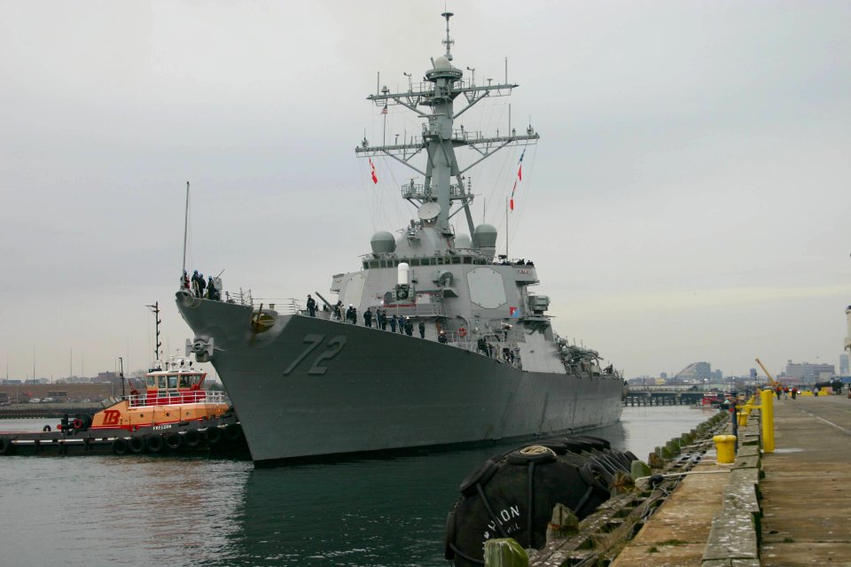 US Navy 070202-N-8110K-011 Guided missile destroyer USS Mahan (DDG 72) prepares to dock in Boston for a port visit